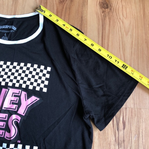 NEW LOONEY TUNES Tee Short Sleeve Black Large Women’s NWOT - Picture 8 of 14